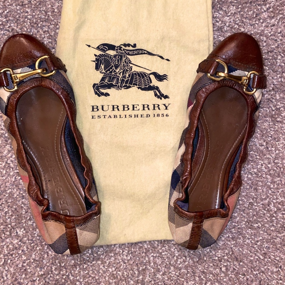 Authentic BURBERRY House Check Canvas Ballerinas